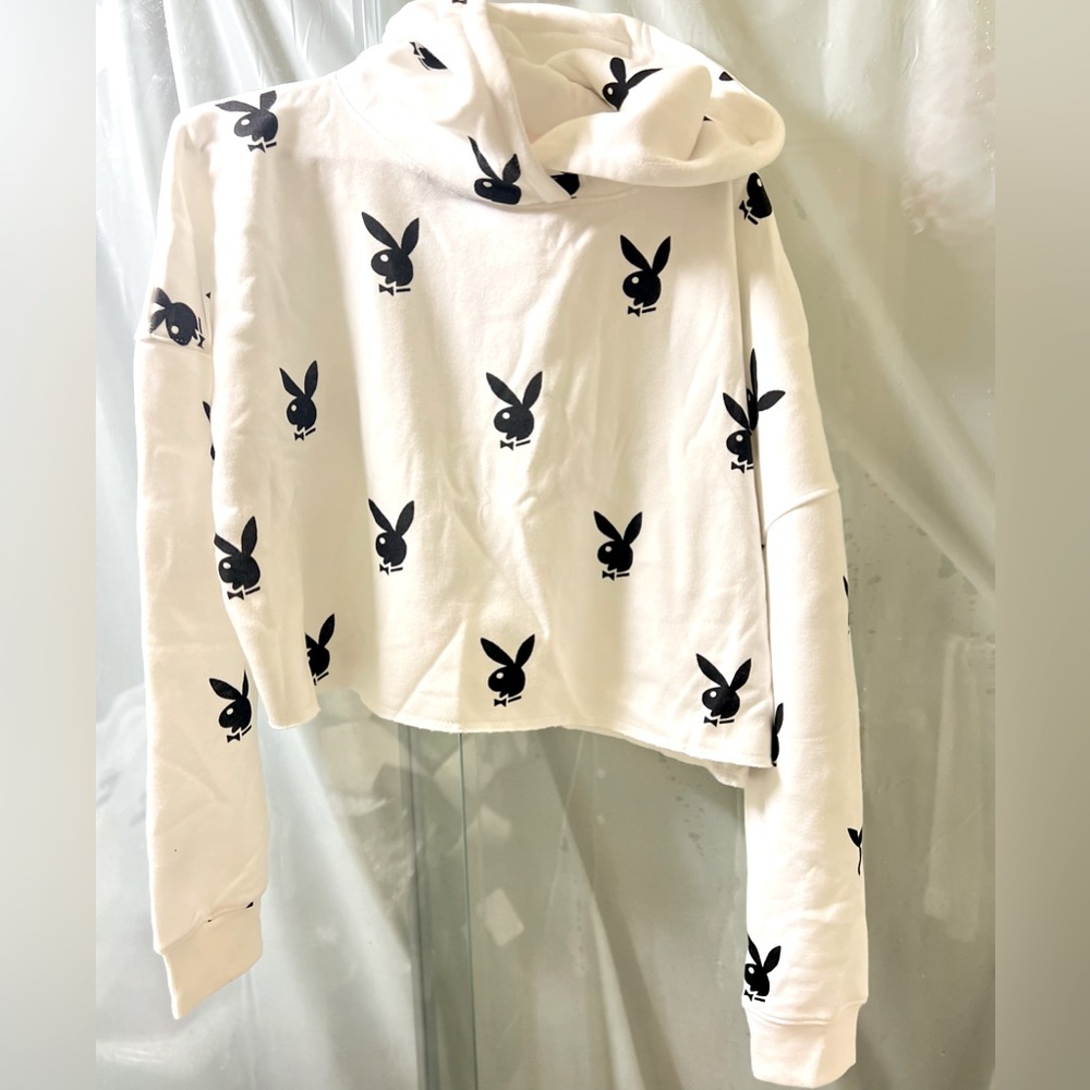 MISSGUIDED PLAYBOY OVERSIZED CROPPED HOODIE